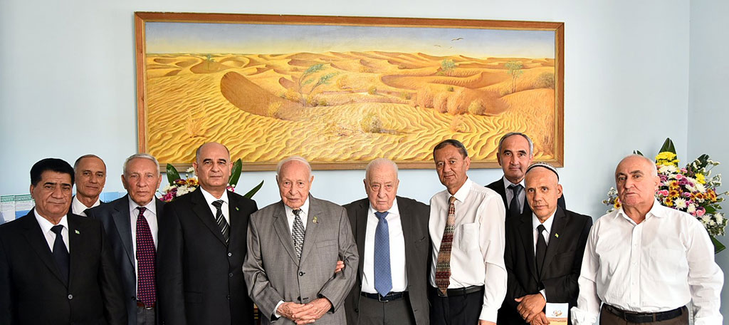 Корифею туркменской науки, известному пустыневеду Агаджану Бабаеву - 90 лет