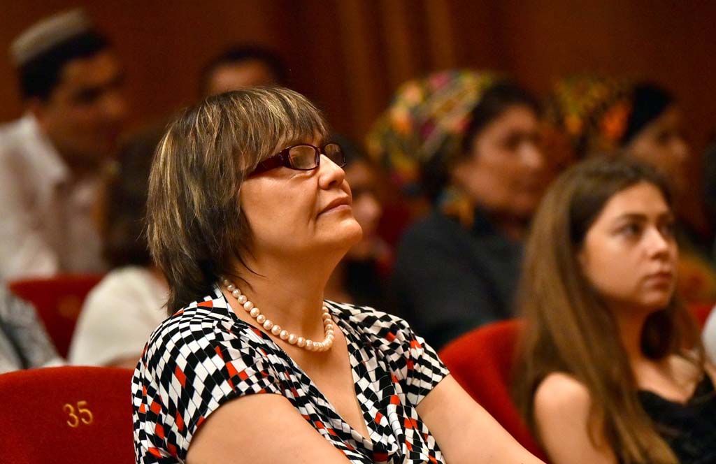 Ashgabat citizens listen to the performance of Zamfirescu trio and Adrian Nuar singer from Romania