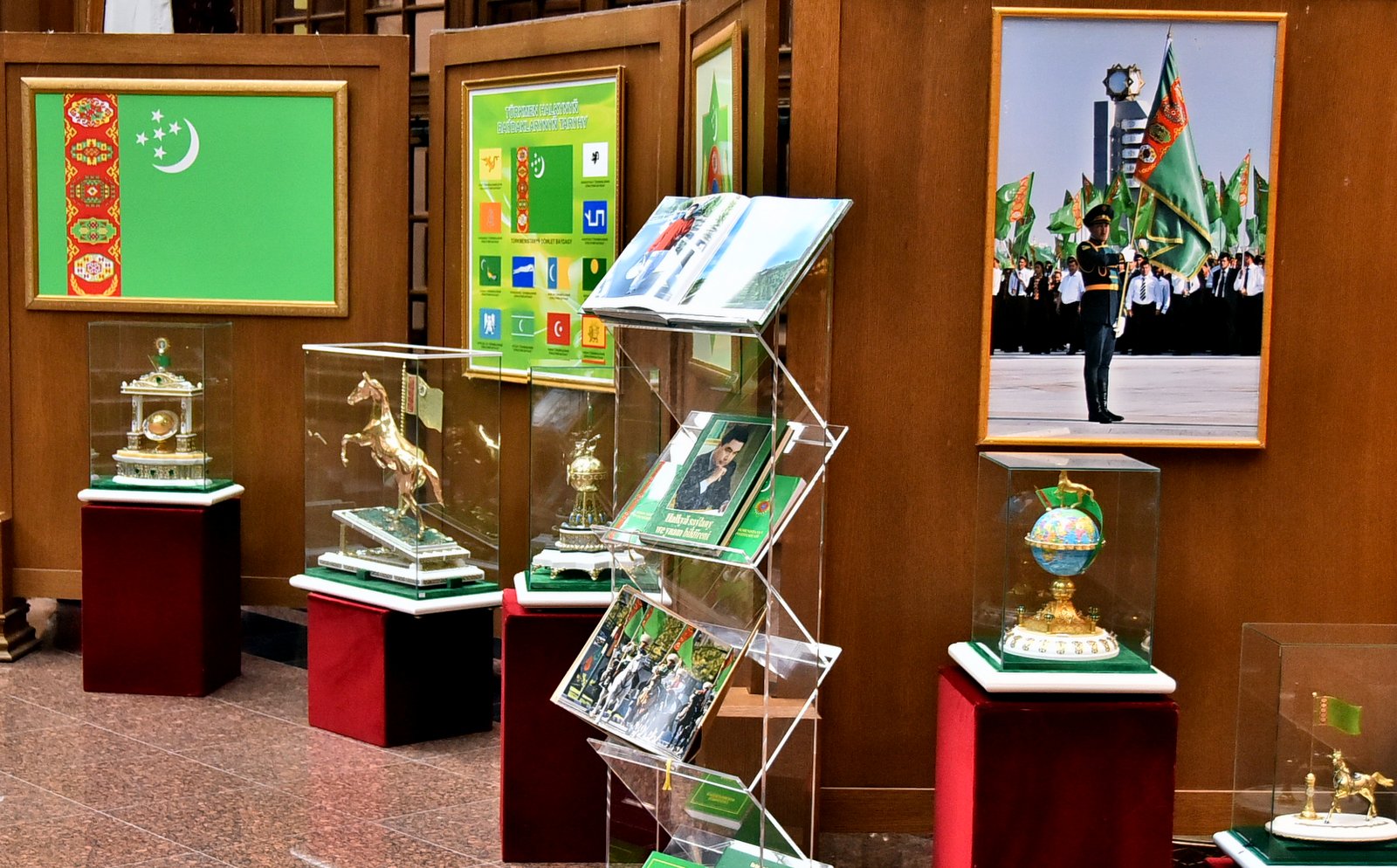 Exhibition Devoted to Constitution and State Flag of Turkmenistan at Main Museum