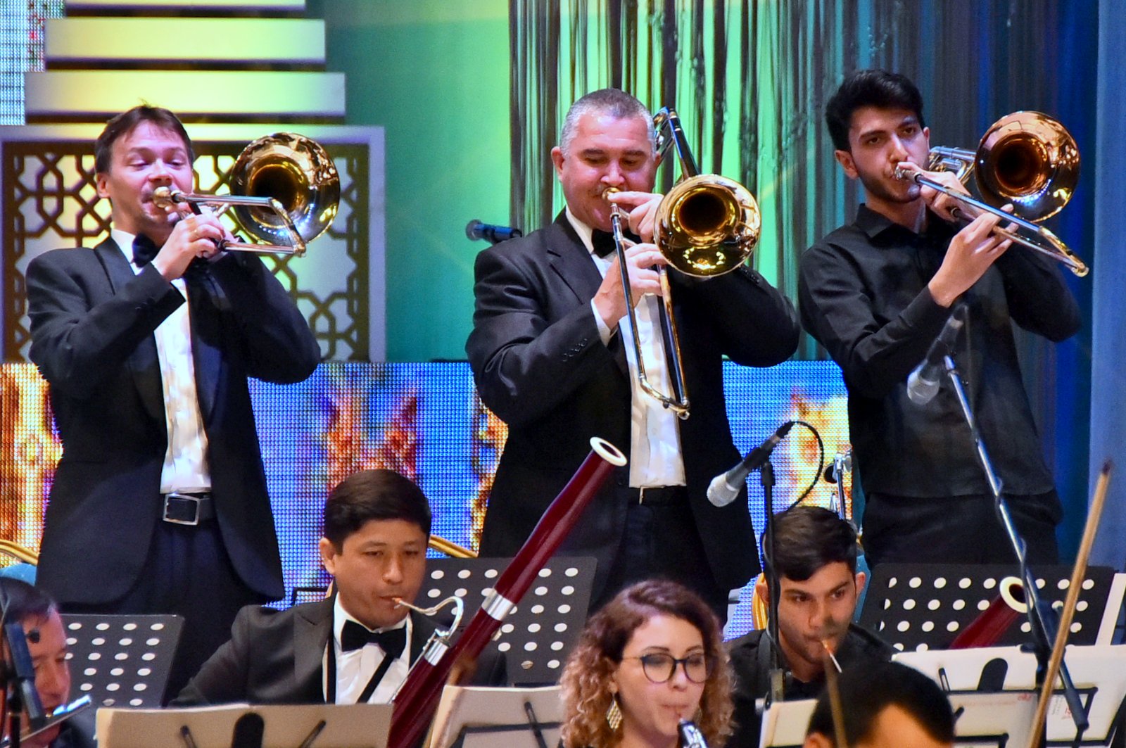 CIS humanitarian forum finishes with concert at the Palace of Mukams 