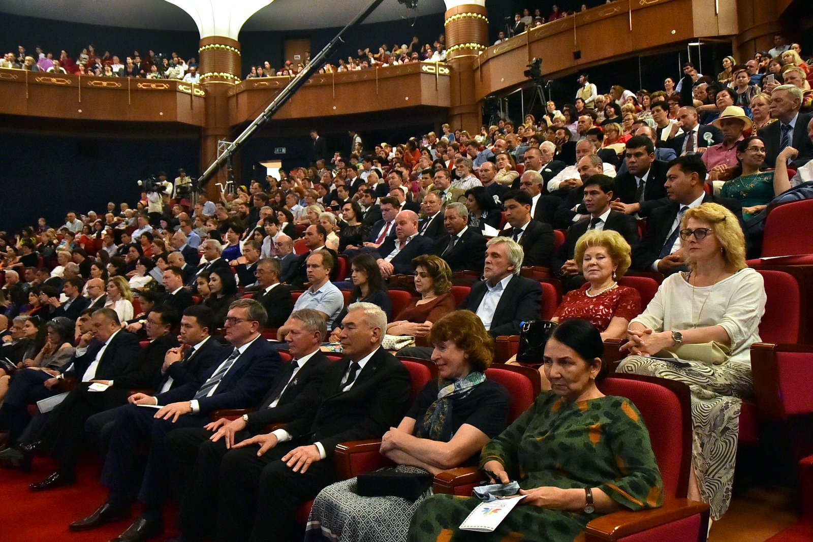 CIS humanitarian forum finishes with concert at the Palace of Mukams 