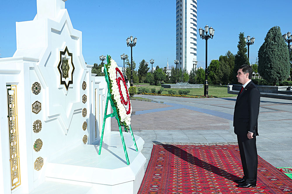 Events of occasion of the Day of Constitution and State Flag take place with the participation of Turkmen leader 