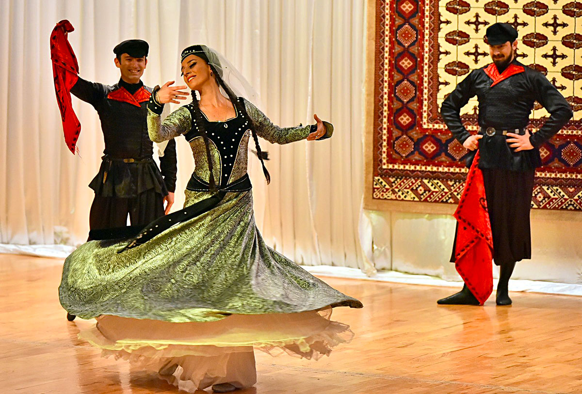 Ashgabat Residents Get to Know Rustavi Ensemble