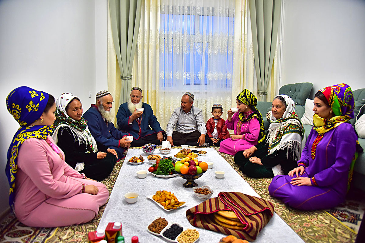 56 families celebrate new home warming parties in Turkmenabad