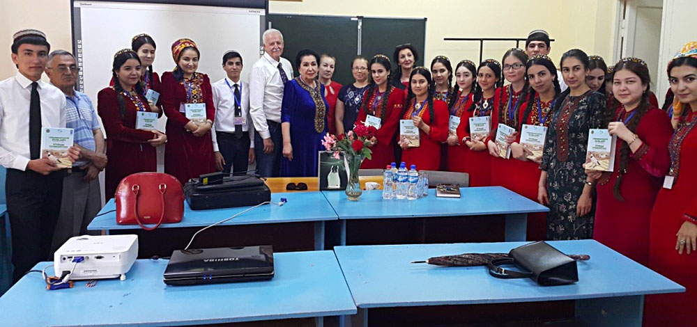Professor Eldar Rustamow ylmy işe başlamagynyň 50 ýyllygyny belledi