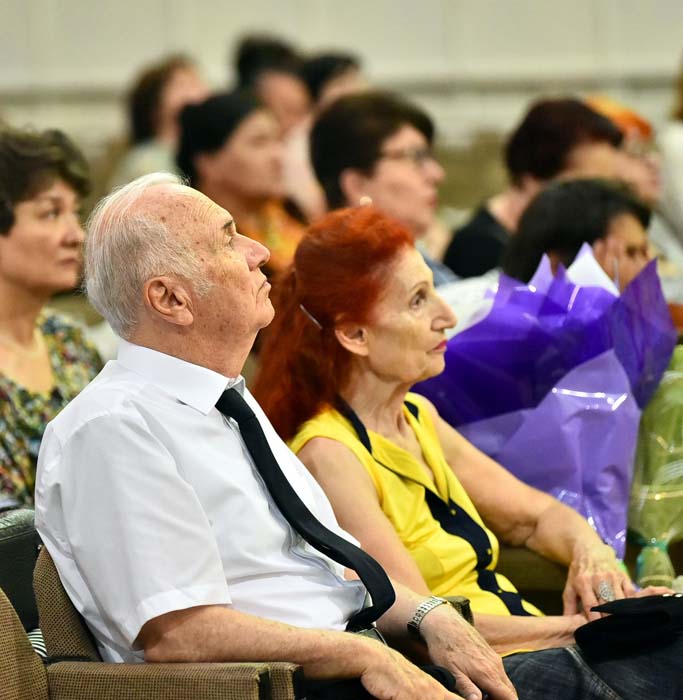 Nikolaý Amiýansyň okuwçylary Ussadyň doglan gününiň 85 ýyllygyna bagyşlap konsert berdiler