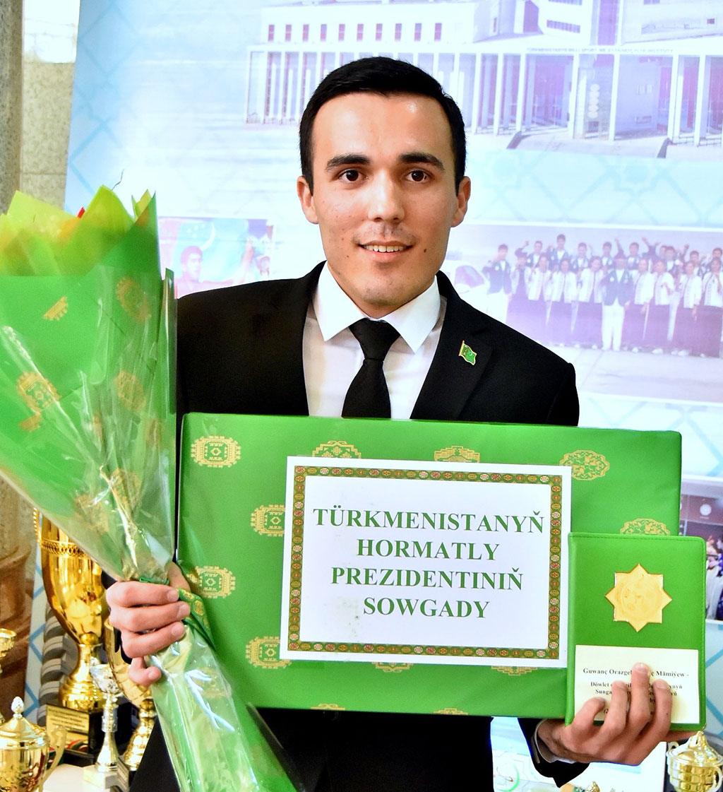 Ýaş zehinler — türkmen ylmynyň geljegi
