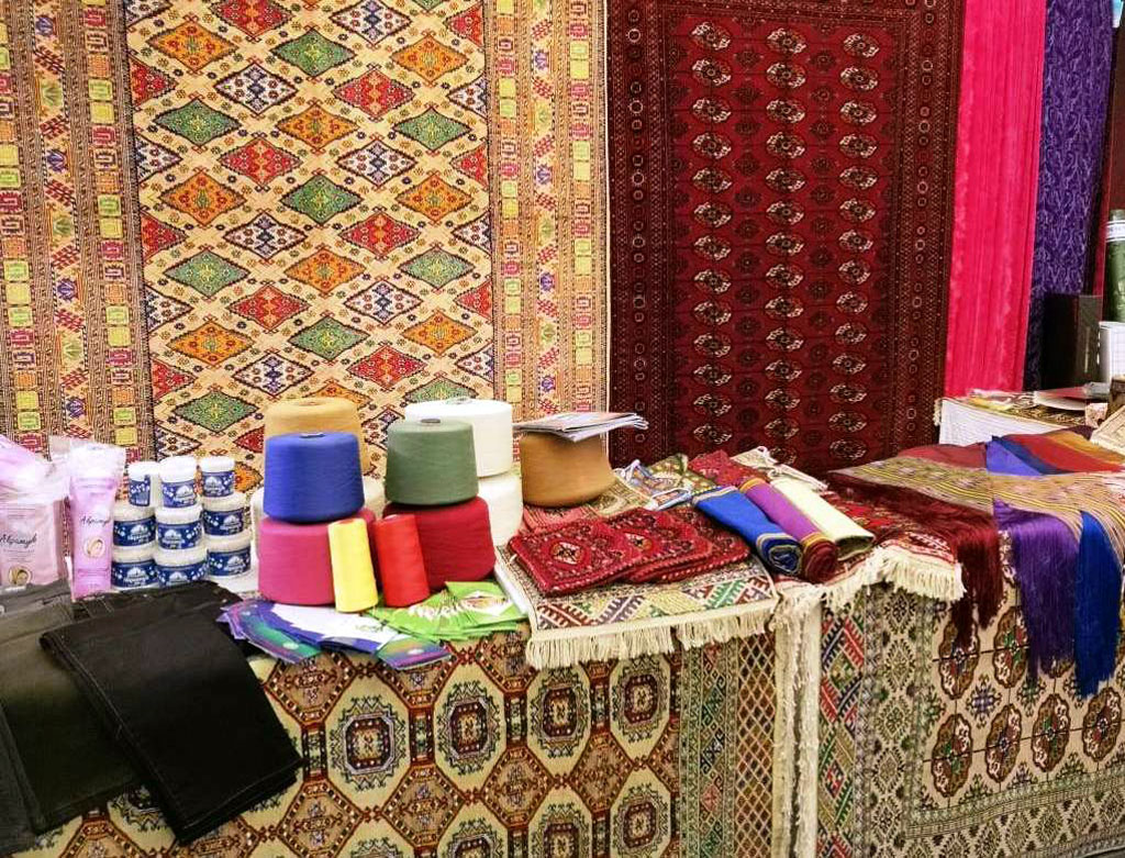 В Сингапуре открылась выставка туркменских экспортных товаров 