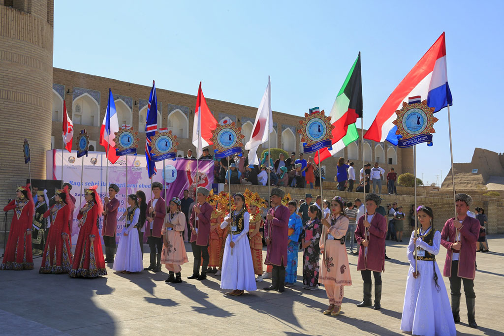 Türkmenistanyň topary Özbegistanda geçirilen halkara tans festiwalynda birinji orny eýeledi