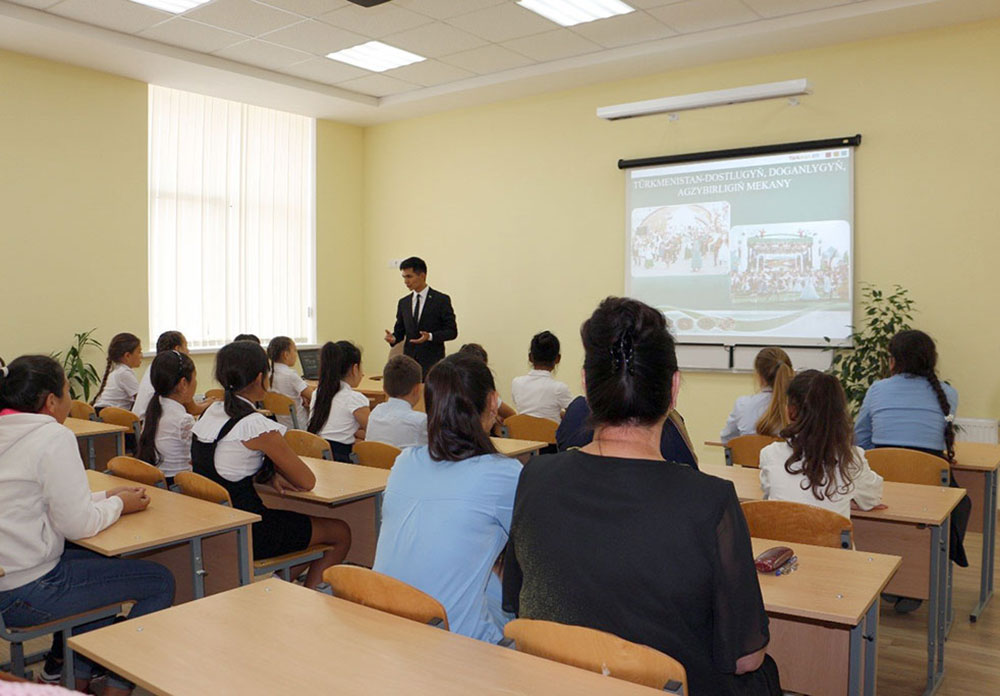 Children in Funtovo Village, Astrakhan region will study the Turkmen language 