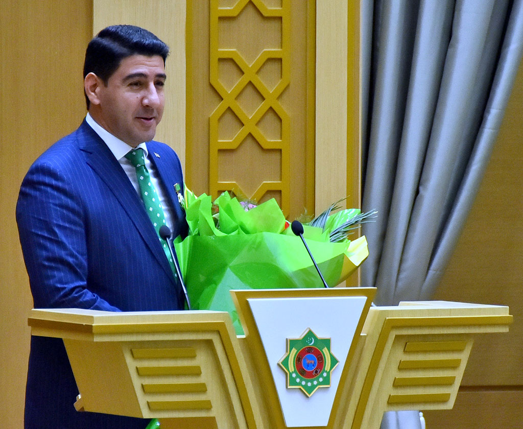 Состоялась церемония чествования лучших работников различных сфер