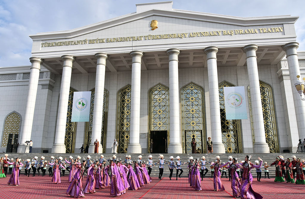 International Festival brings together theatre groups representing 12 countries in Ashgabat