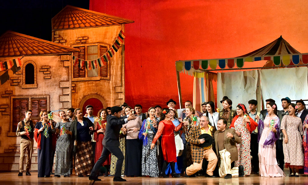 Pagliacci on Ashgabat Stage: An Array of Talents, a Wealth of Impressions   