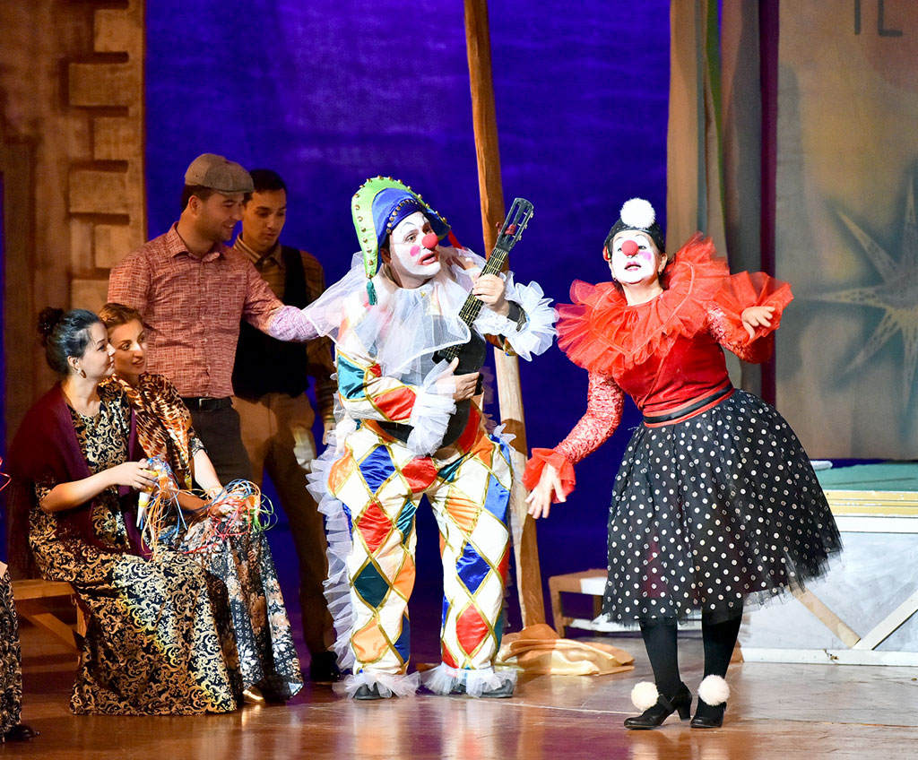 Pagliacci on Ashgabat Stage: An Array of Talents, a Wealth of Impressions   