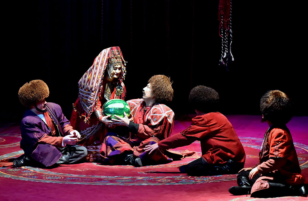 Characters of Turkmen Epic on Stage: A Message Carried Through the Ages 