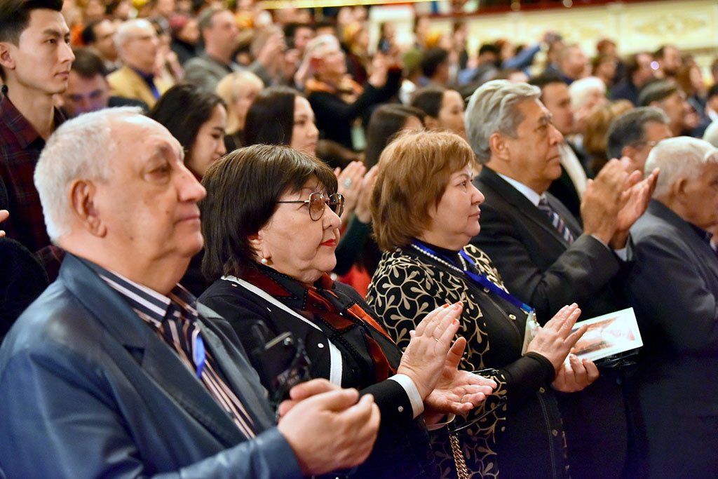 Characters of Turkmen Epic on Stage: A Message Carried Through the Ages 