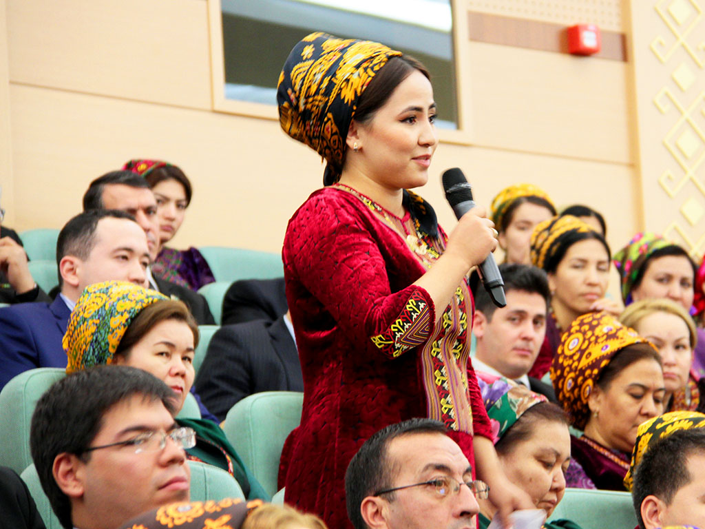 The Head of Russian Cooperation Eleonora Mitrofanova presents humanitarian projects in Ashgabat