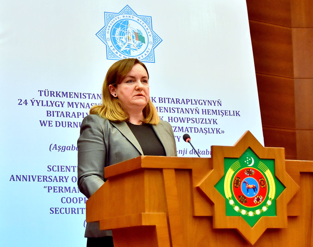 Participants of the forum discuss aspects of foreign strategy of neutral Turkmenistan