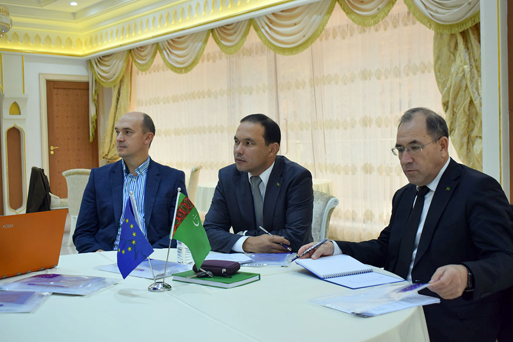 Международные эксперты представили современные подходы к системе госуправления 