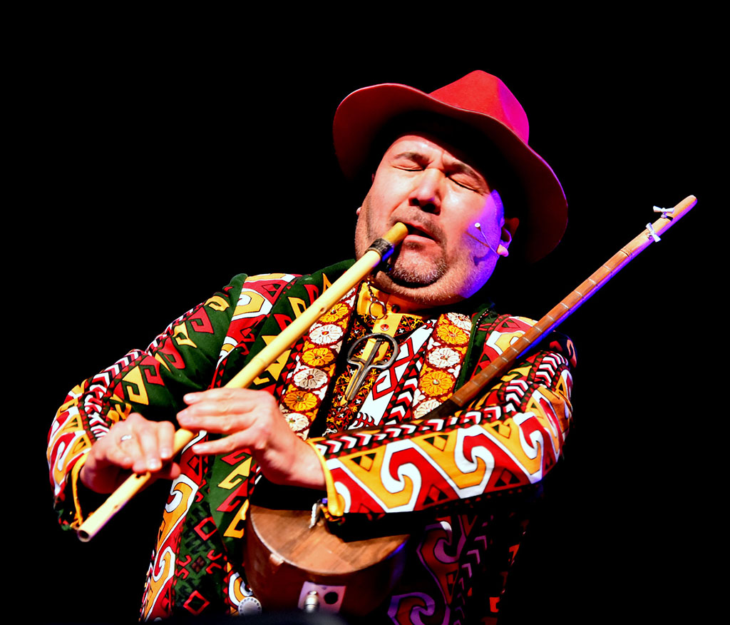 Новогодний джаз: любимые хиты и три премьеры от Ровшена Непесова