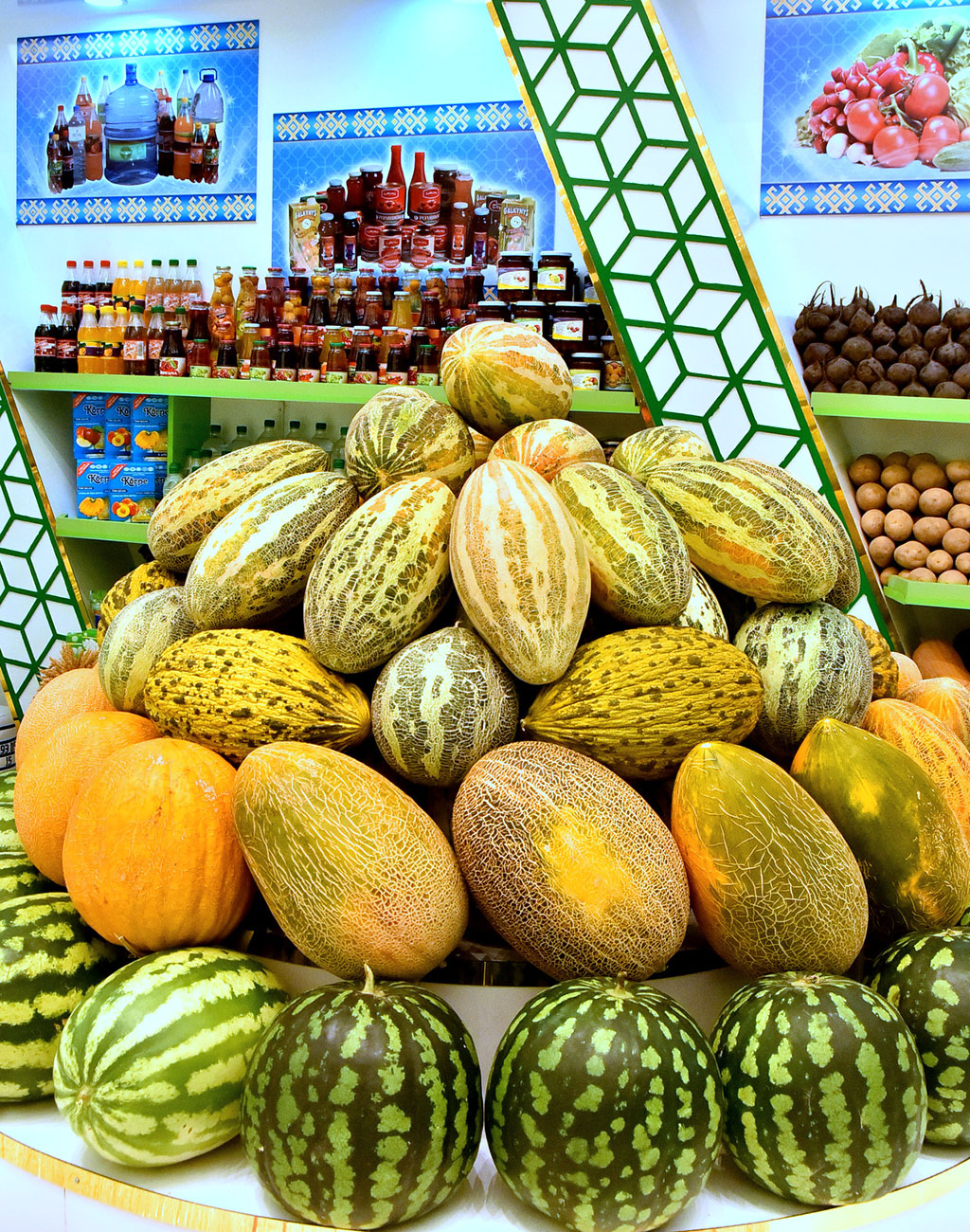 Turkmen business community strengthen positions in production of fruits and vegetables