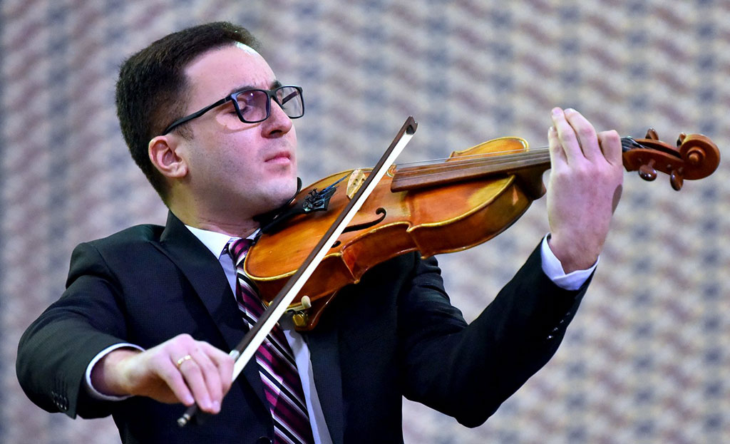 Music by Mamed Guseynov on Turkmen Stage 