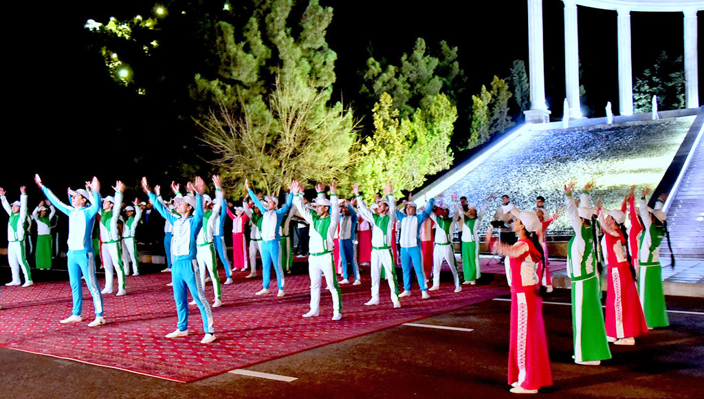 Mass climbing on the Path of Health takes place 