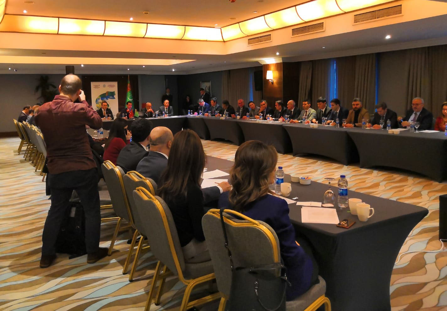 Türkmenistanyň diplomatik wekilhanasy Ankarada metbugat maslahatyny geçirdi