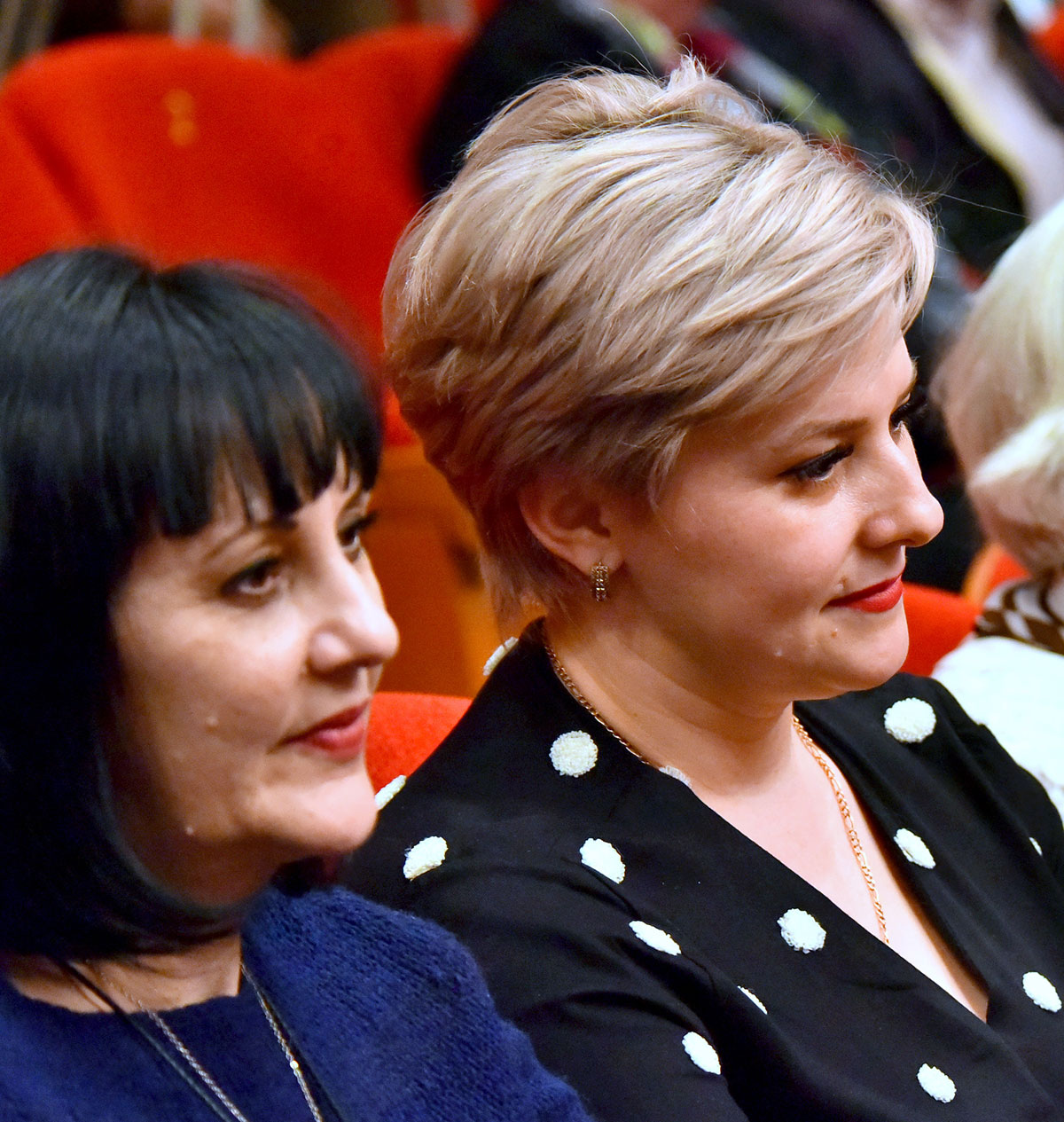 Karmeniň keşbi we rus romansynyň gözelligi: Aşgabatda  russiýaly opera aýdymçysy Swetana Omelçuk çykyş etdi