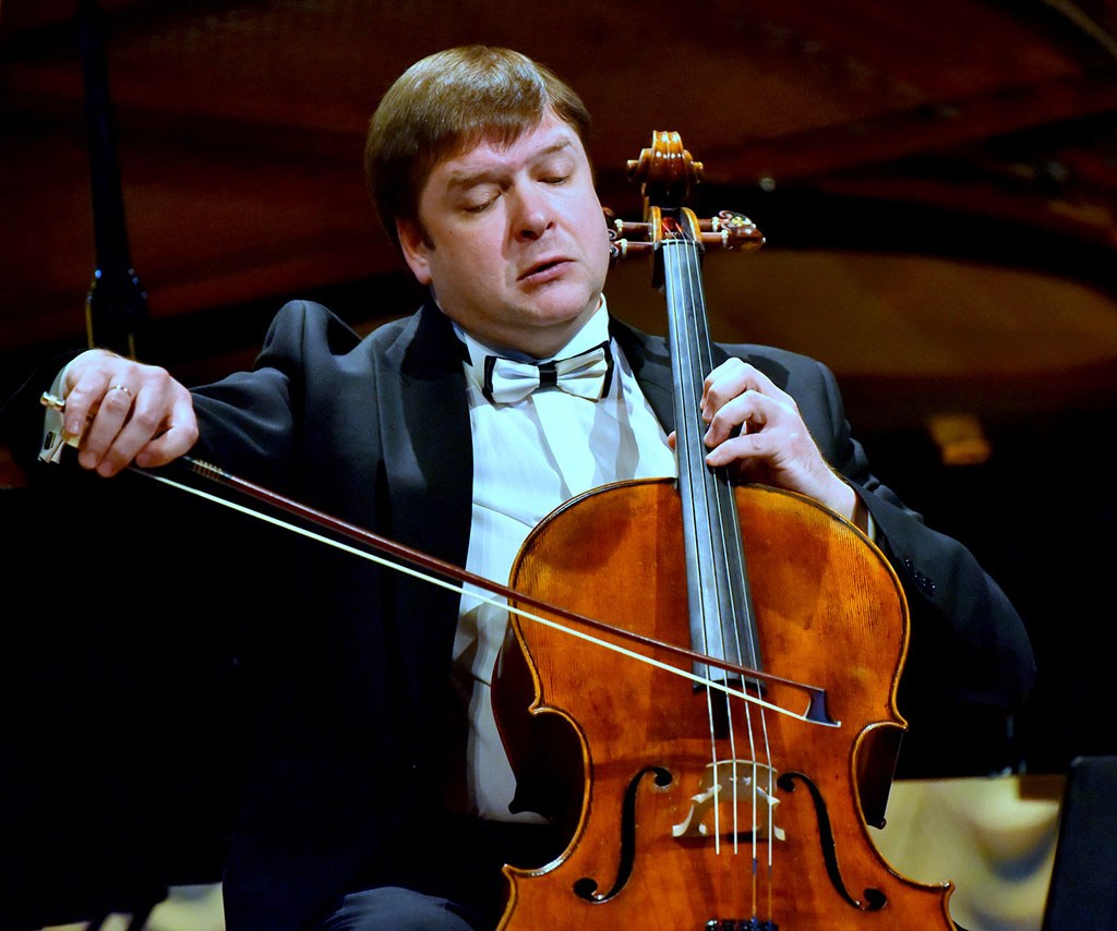 Cellist Aleksey Vasiliev and Pianist Vladimir Mkrtumov Present Musical Tribute to Great Victory