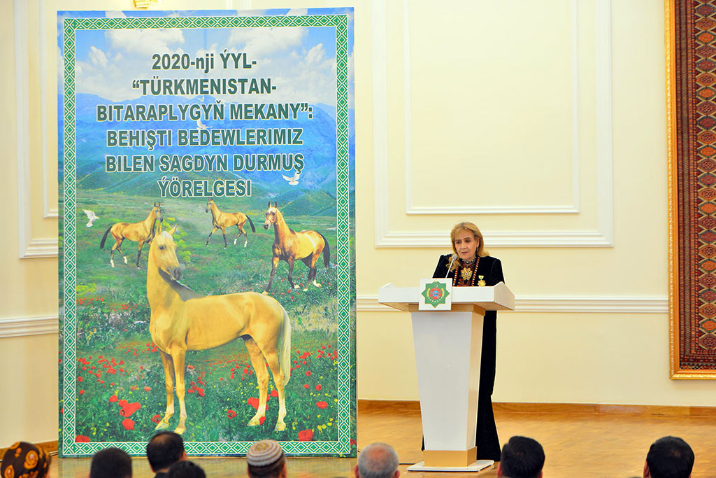 Türkmen bedewiniň milli baýramynyň hormatyna geçirilýän dabaralara badalga berildi