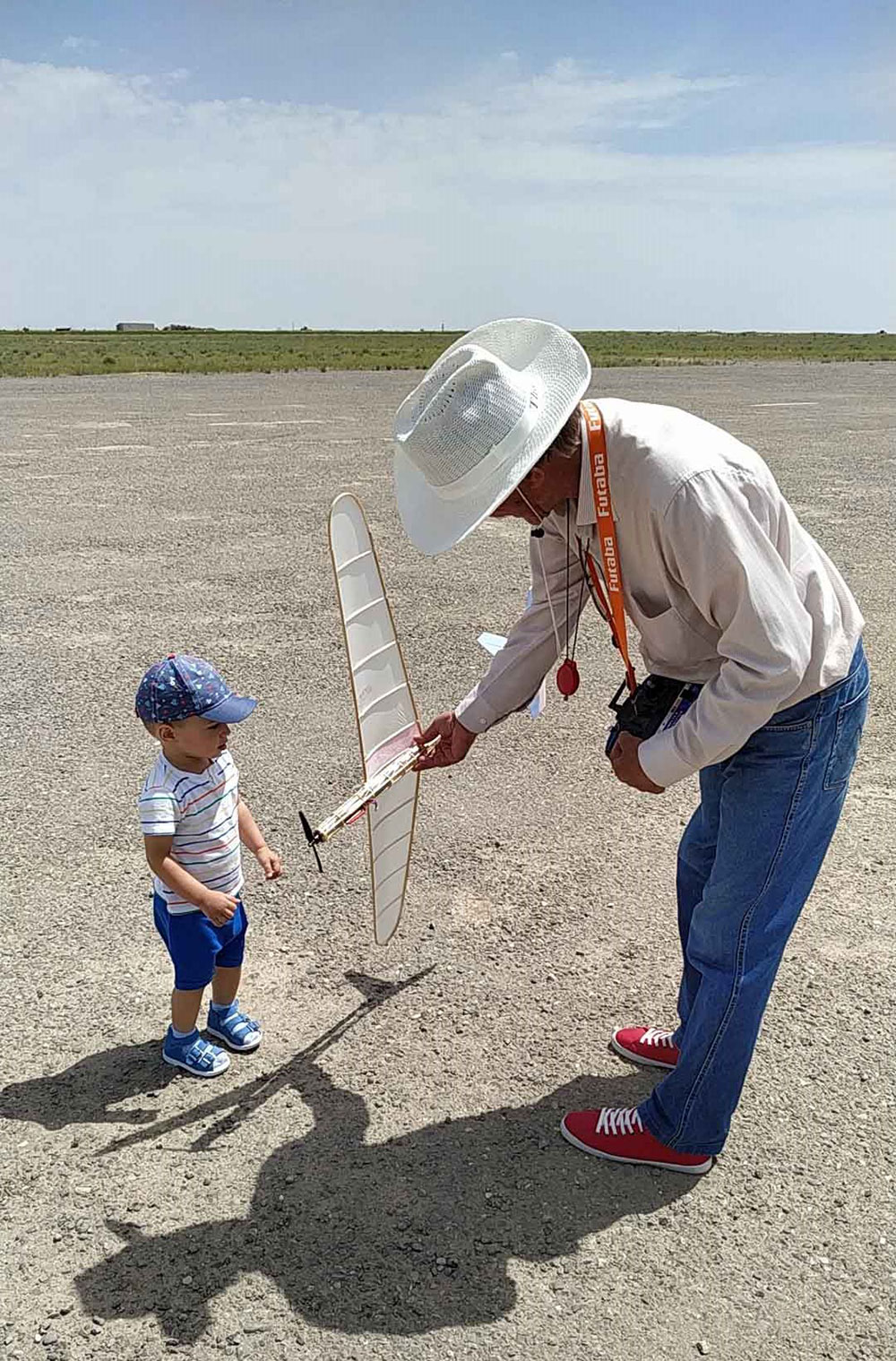 Aeromodelers of Turkmenistan Compete to Be Named Best