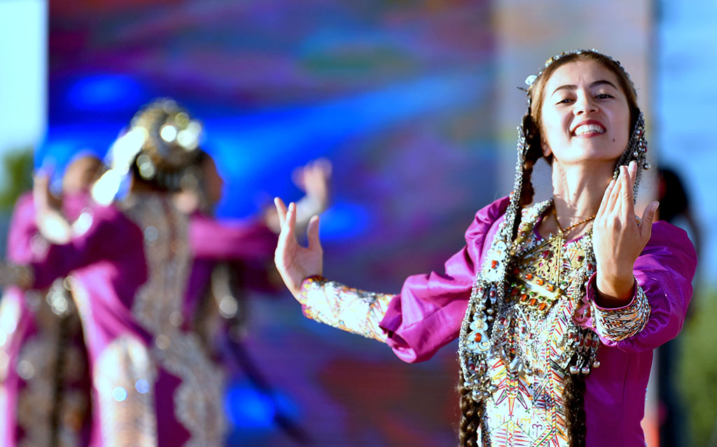 The Last Bell rings for 2020 graduates of Turkmen schools
