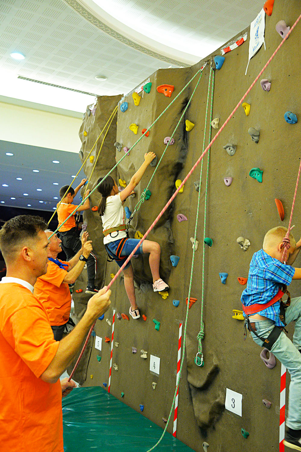 Ashgabat Hosts a Children’s Climbing Festival