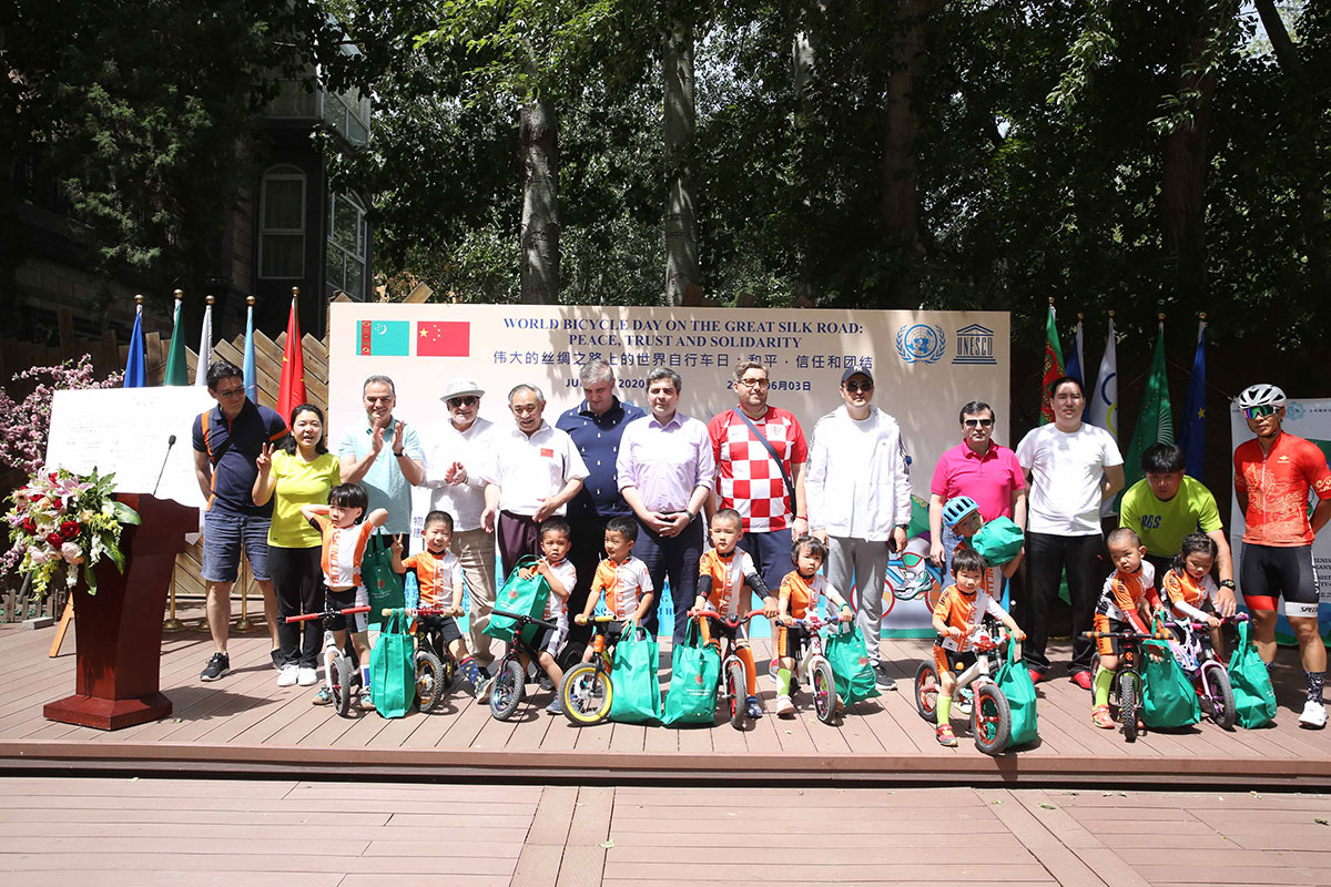 Diplomatic mission of Turkmenistan organizes festive event in Beijing on occasion of World Bicycle Day