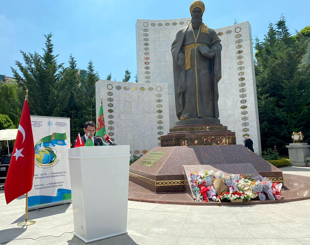 Flower laying ceremony to the Monument of Magtumguly Fragi takes place in Ankara