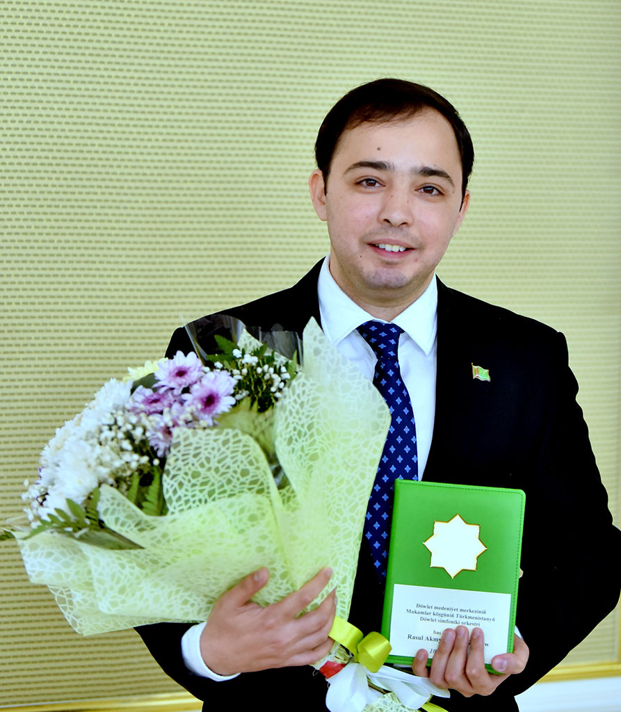 Ashgabat Hosts a Ceremony to Award Titles and Prizes to Cultural and Art Workers, and Media Professionals 