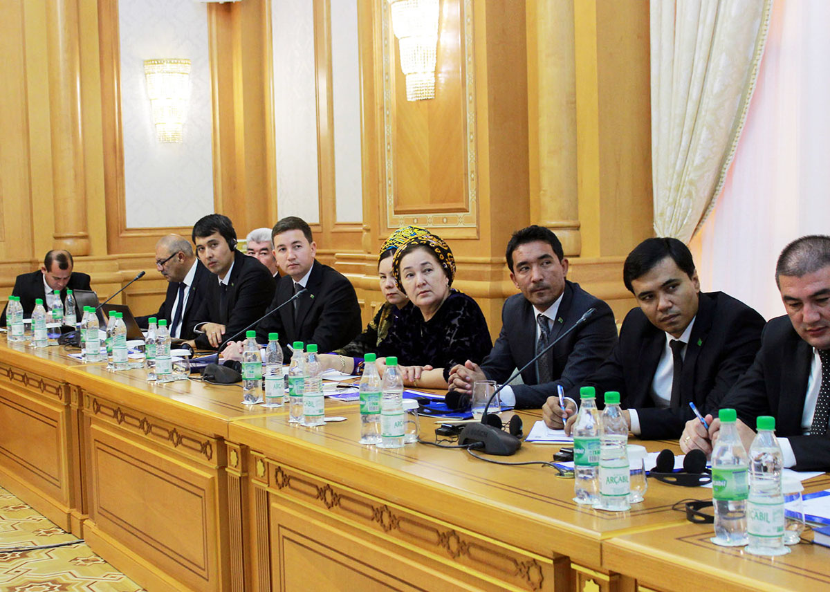 Türkmenistanyň Prezidentiniň ýanyndaky Döwlet gullugy akademiýasynyň diňleýjileriniň goýberilişi boldy