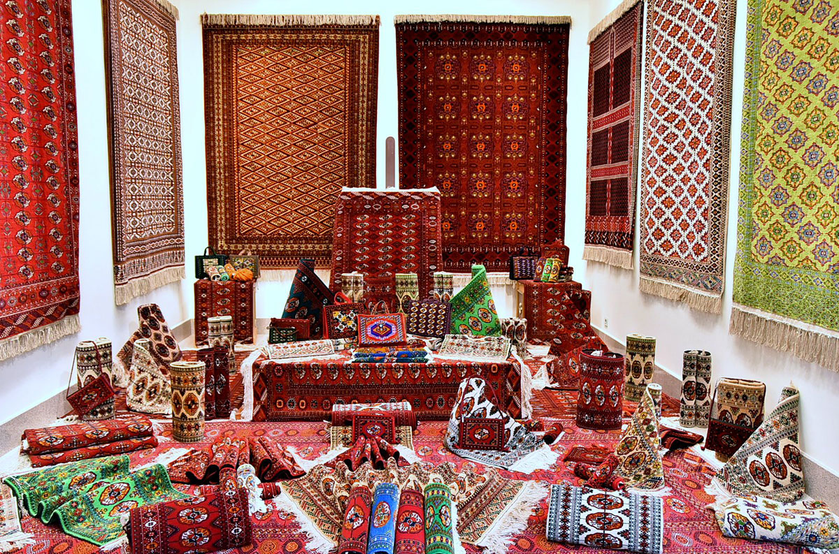 Ancient traditions in modern decoration