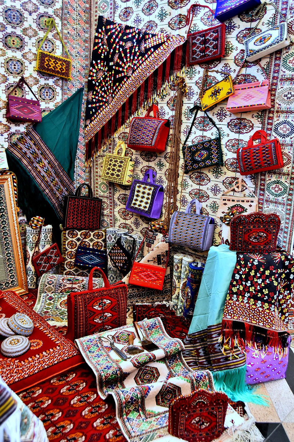 Ancient traditions in modern decoration