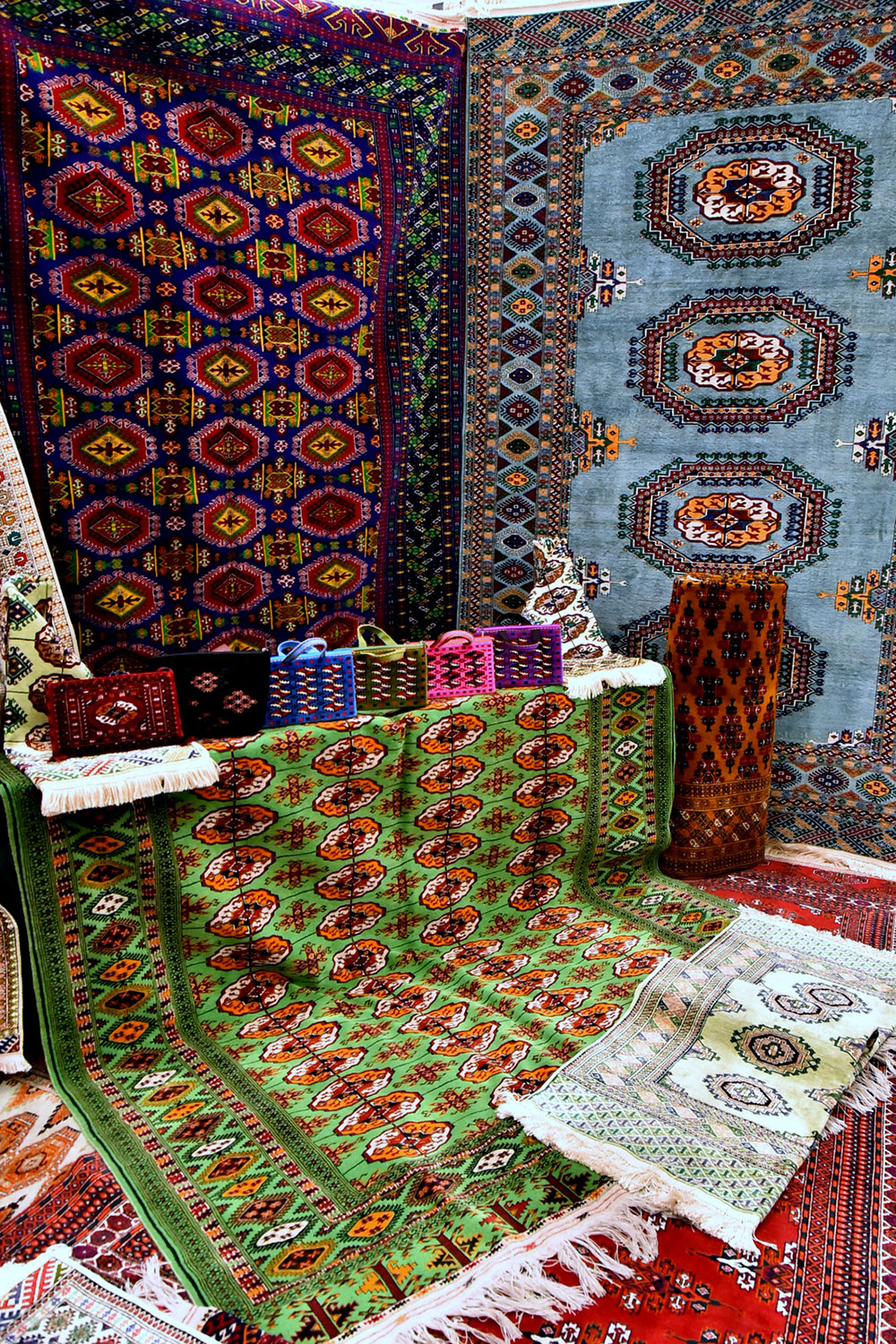 Ancient traditions in modern decoration