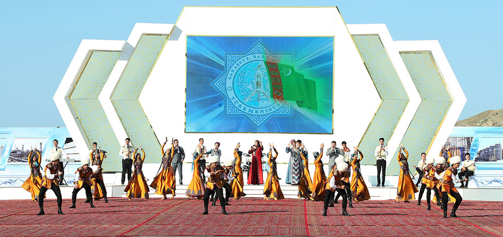 Ground breaking ceremony of new energy facilities is held at Turkmenbashy Refinery Complex