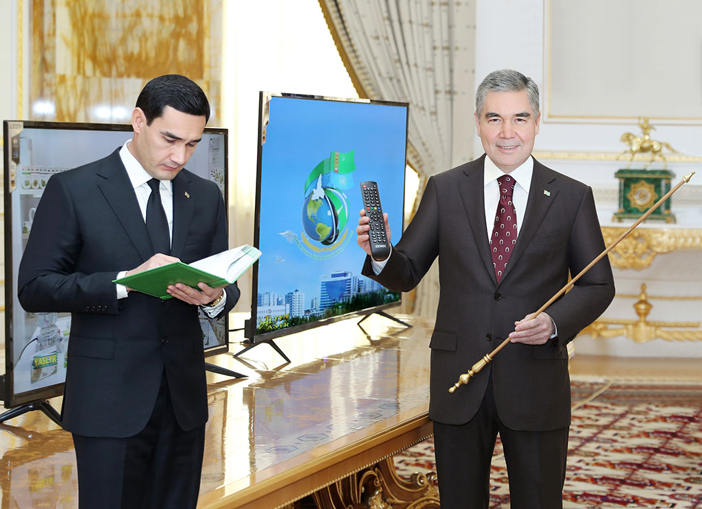 Türkmenistanyň Ministrler Kabinetiniň mejlisi