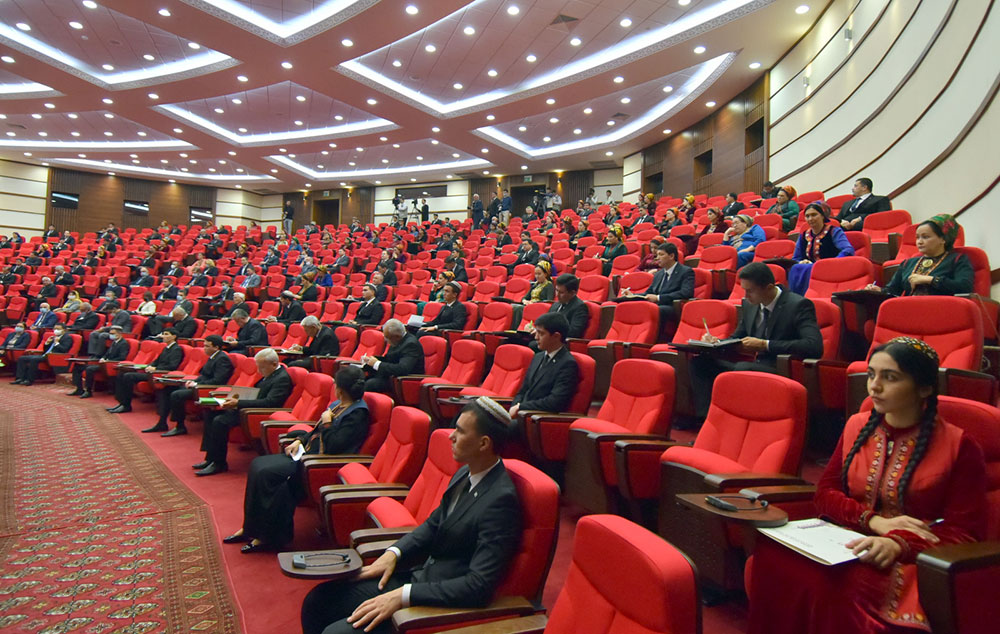 The event on occasion of publishing of “Spiritual World of Turkmens” in Chinese language take place