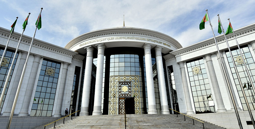 The event on occasion of publishing of “Spiritual World of Turkmens” in Chinese language take place