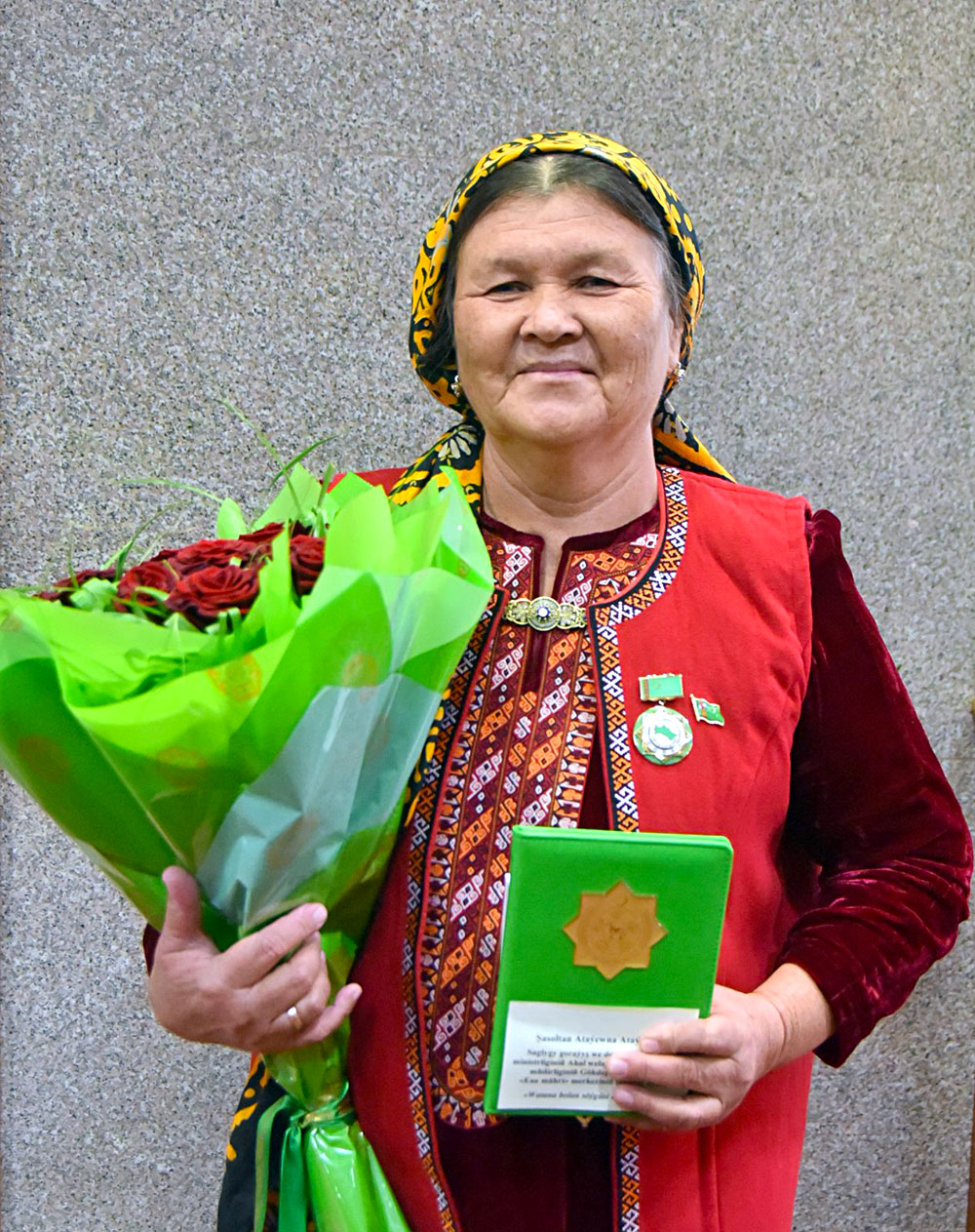 Honoring of Turkmen and foreign specialists of health protection sphere takes place 