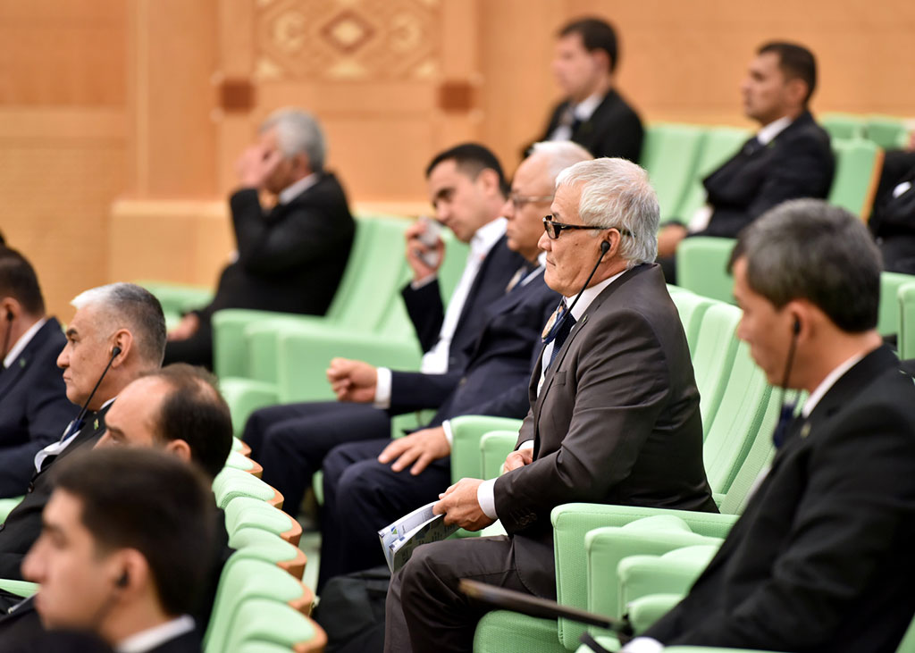 Leading players of oil and gas industry discuss vectors of development of Turkmen and global fuel and energy complex 