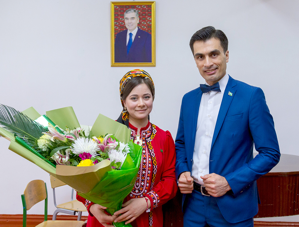 Семейный концерт Бегенча и Мяхри Мошиевых
